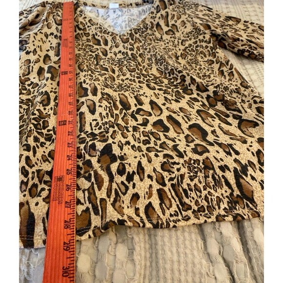Cheetah Blouse Size ? large Top Animal Print V Neck 3/4 Bell Sleeves + Stretch - Picture 10 of 10